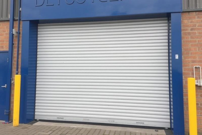 Portas de Aço Elétrica: Vantagens e Aplicações para Sua Segurança